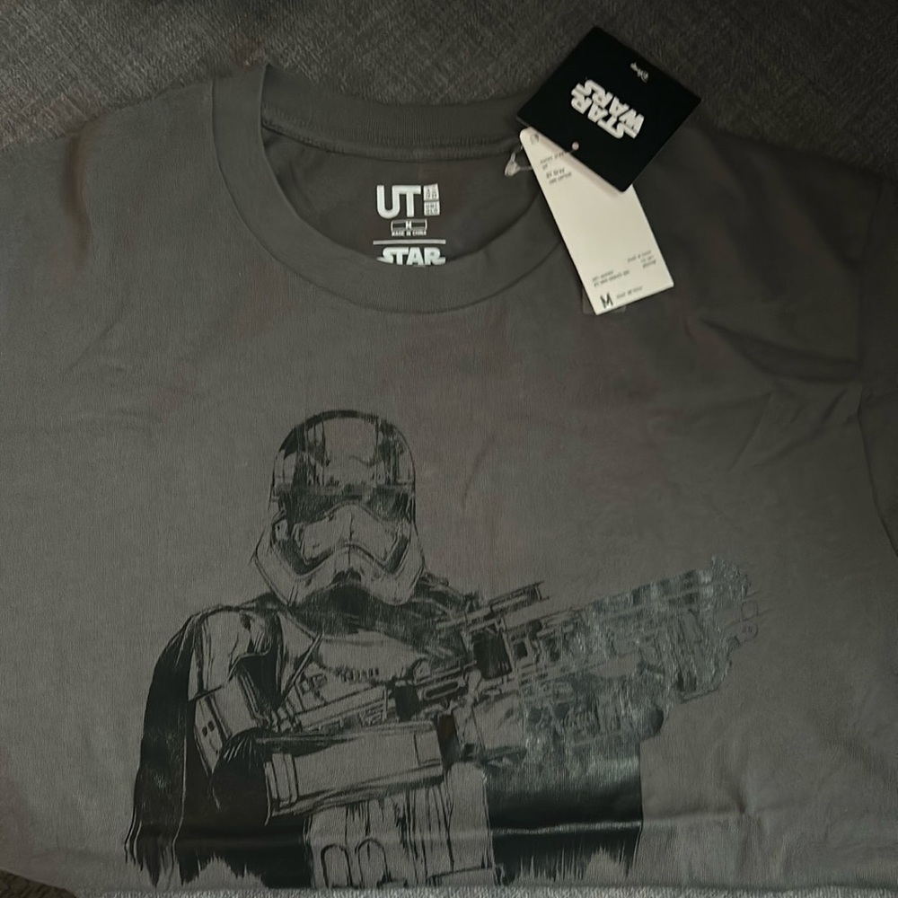 Uniqlo Star Wars Tshirt